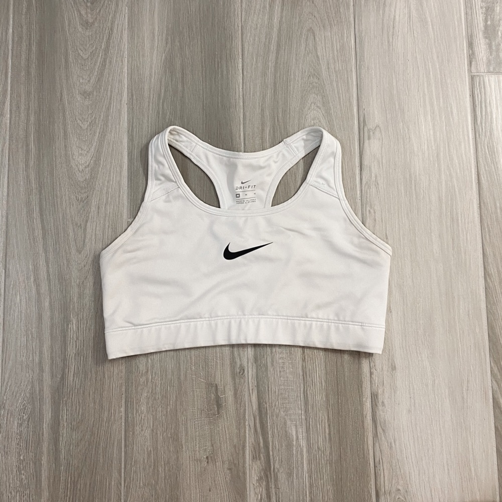 Nikes sport bra
